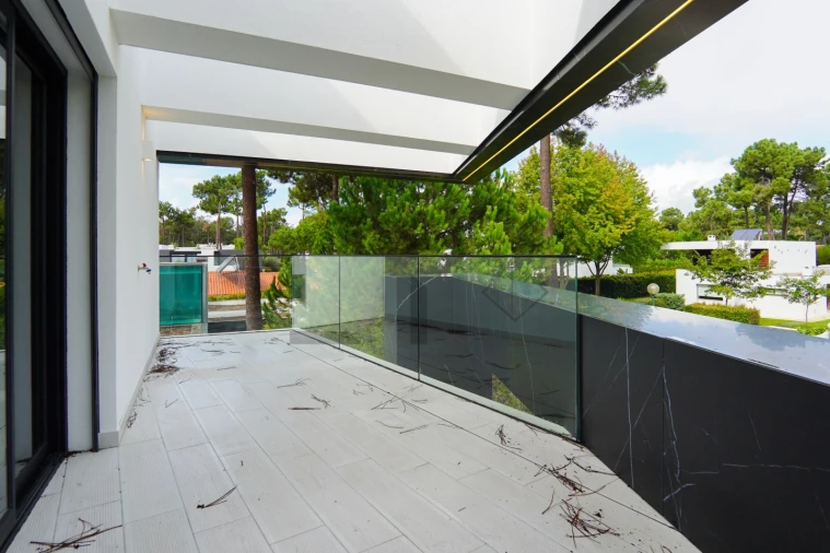 Moradia T4 para Arrendamento em Charneca de Caparica e Sobreda Foto 60