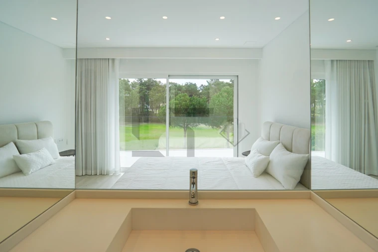 Moradia T4 para Arrendamento em Charneca de Caparica e Sobreda Foto 67