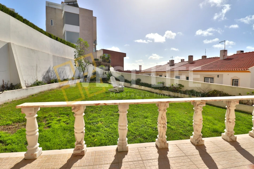 Moradia T5 para Venda em Ericeira Foto 10