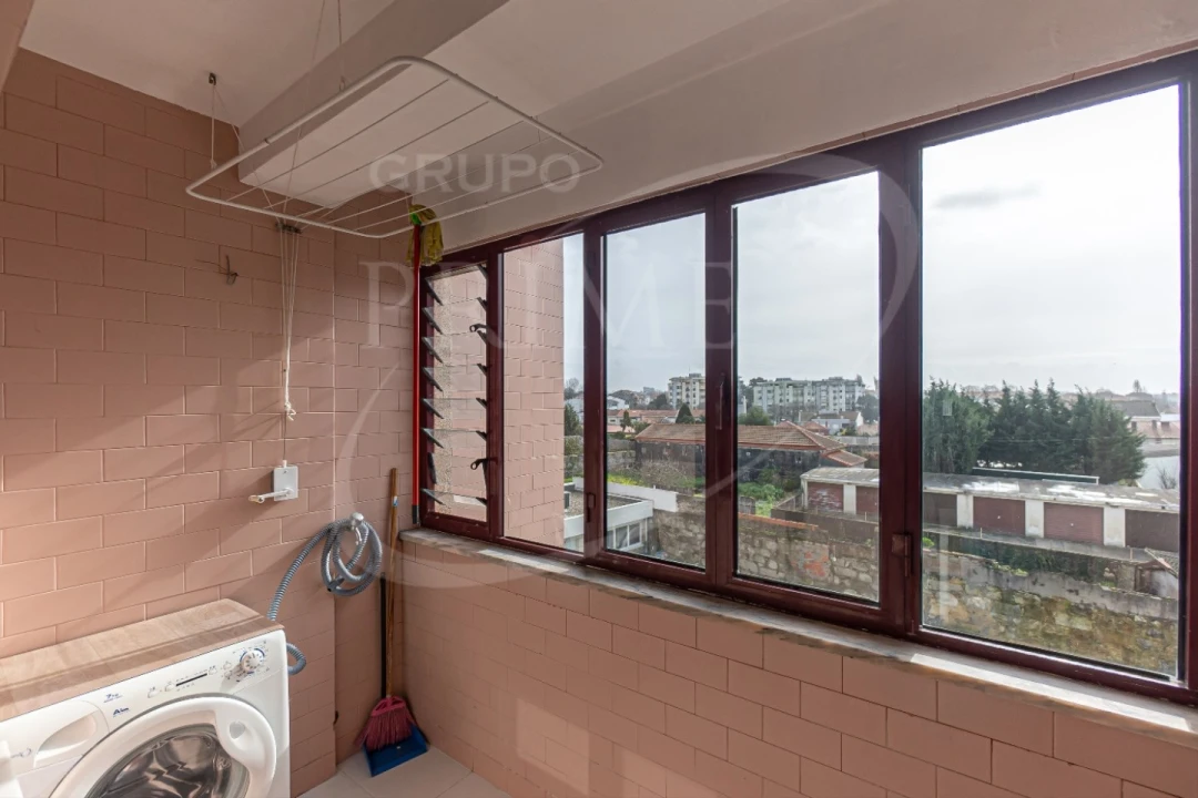 Apartamento T2 para Arrendamento em Aldoar, Foz do Douro e Nevogilde Foto 3