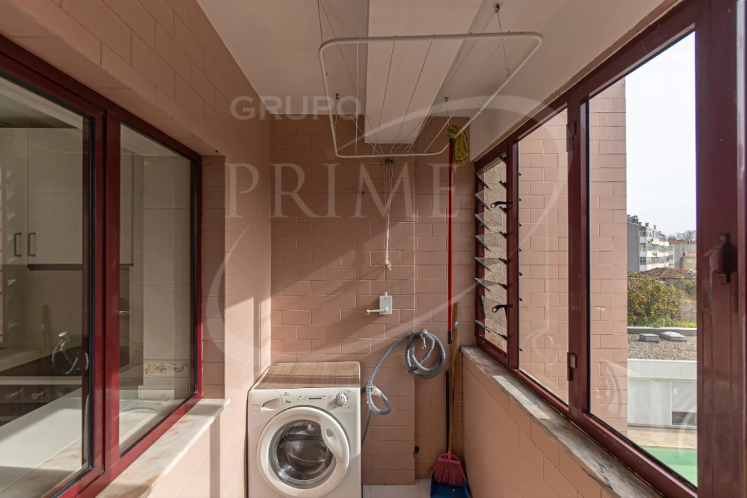 Apartamento T2 para Arrendamento em Aldoar, Foz do Douro e Nevogilde Foto 5