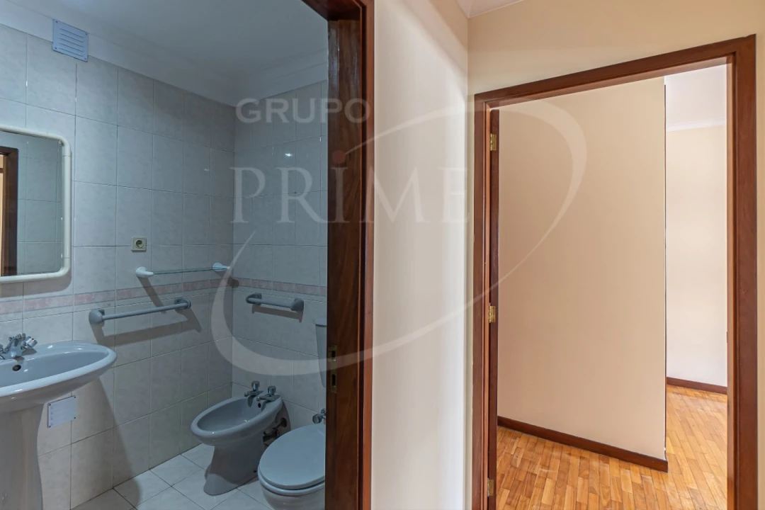 Apartamento T2 para Arrendamento em Aldoar, Foz do Douro e Nevogilde Foto 20