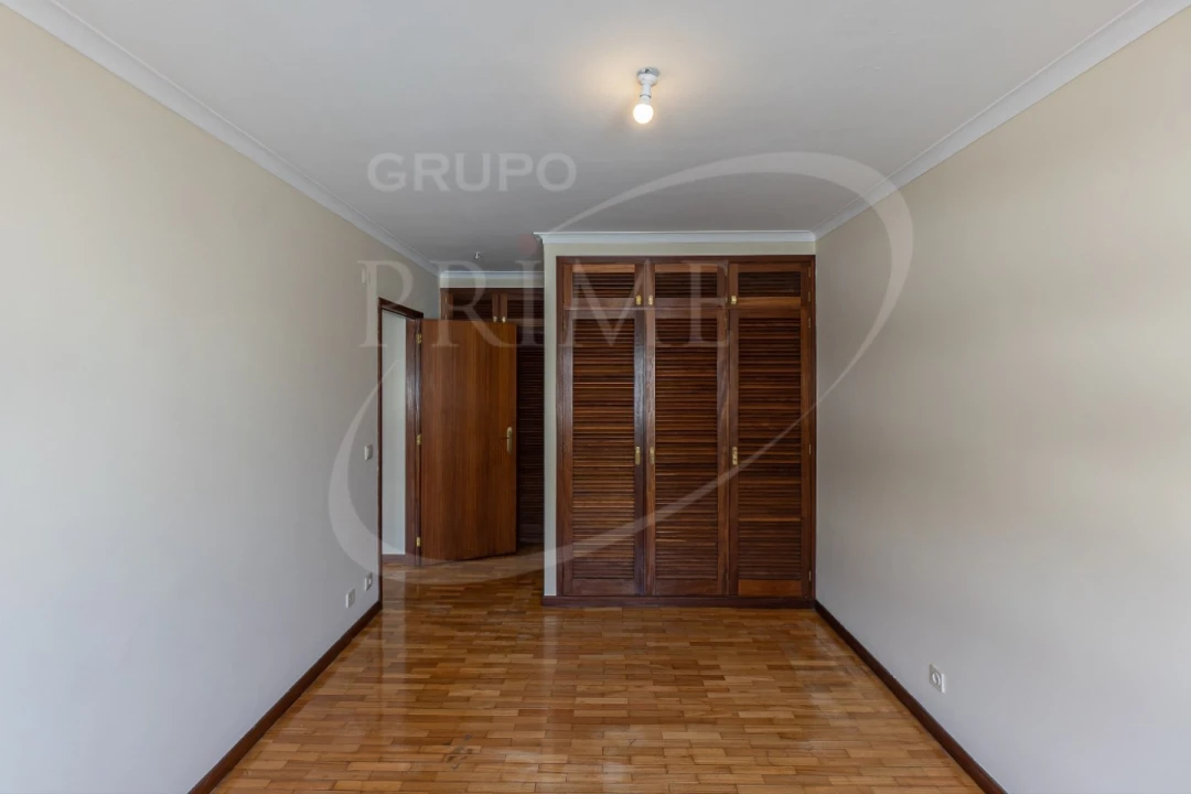 Apartamento T2 para Arrendamento em Aldoar, Foz do Douro e Nevogilde Foto 25