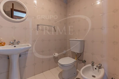 Apartamento T2 para Arrendamento em Aldoar, Foz do Douro e Nevogilde