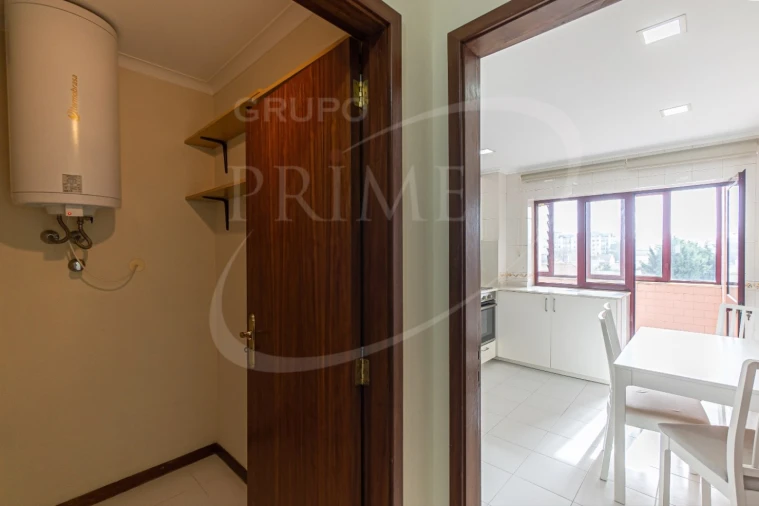 Apartamento T2 para Arrendamento em Aldoar, Foz do Douro e Nevogilde Foto 7