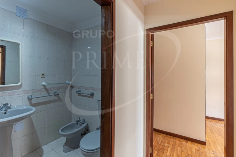 Apartamento T2 para Arrendamento em Aldoar, Foz do Douro e Nevogilde Foto 20