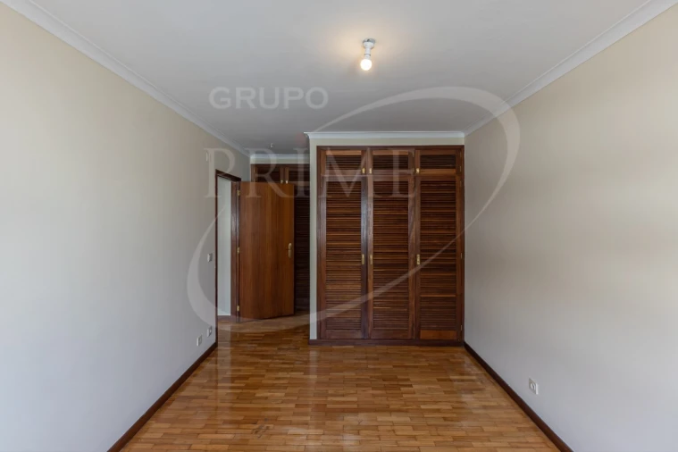 Apartamento T2 para Arrendamento em Aldoar, Foz do Douro e Nevogilde Foto 25