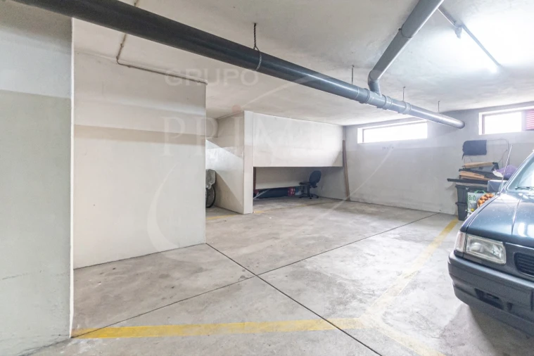 Apartamento T2 para Arrendamento em Aldoar, Foz do Douro e Nevogilde Foto 27