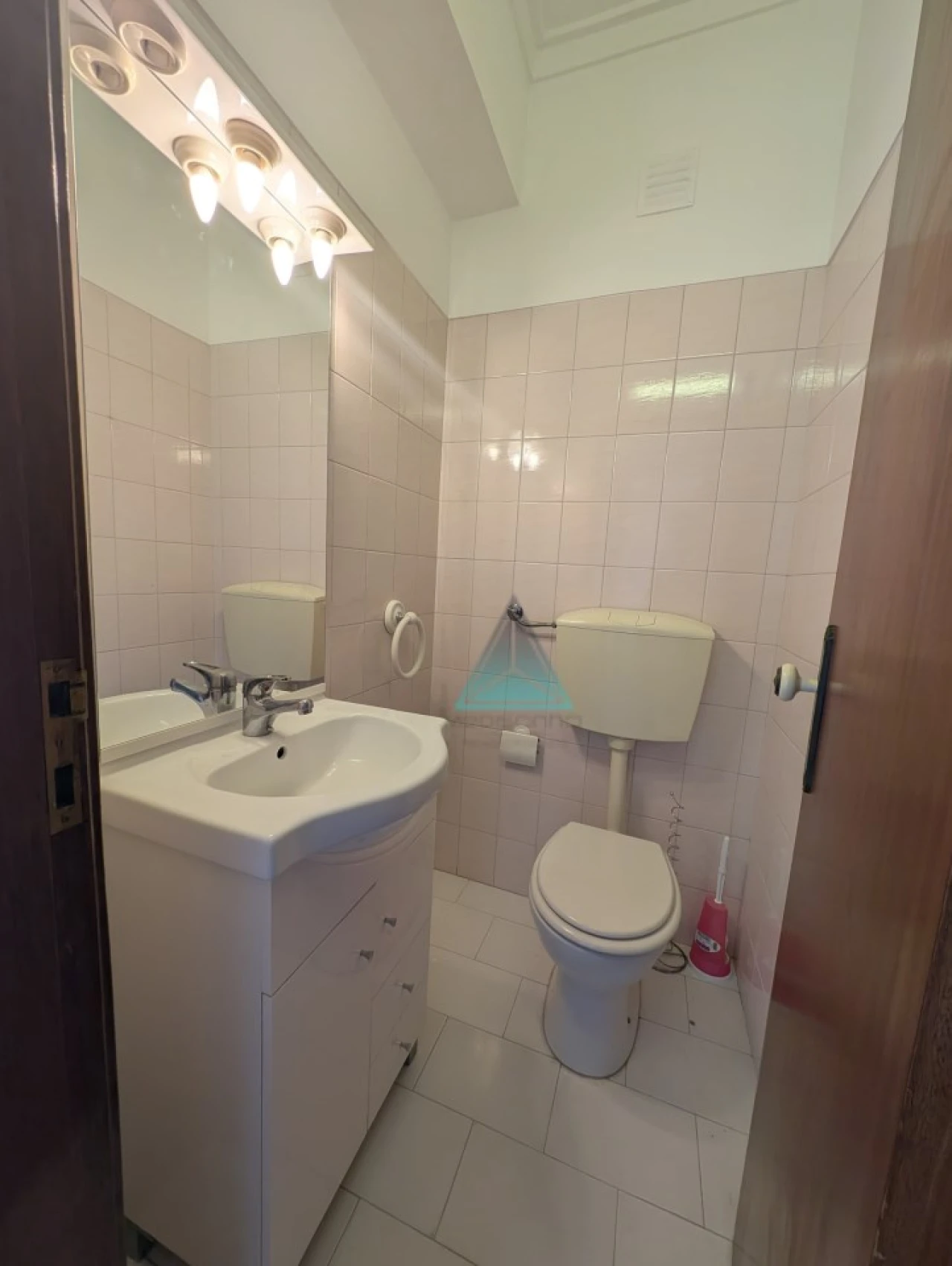 Apartamento T3 para Arrendamento em Amora Foto 14