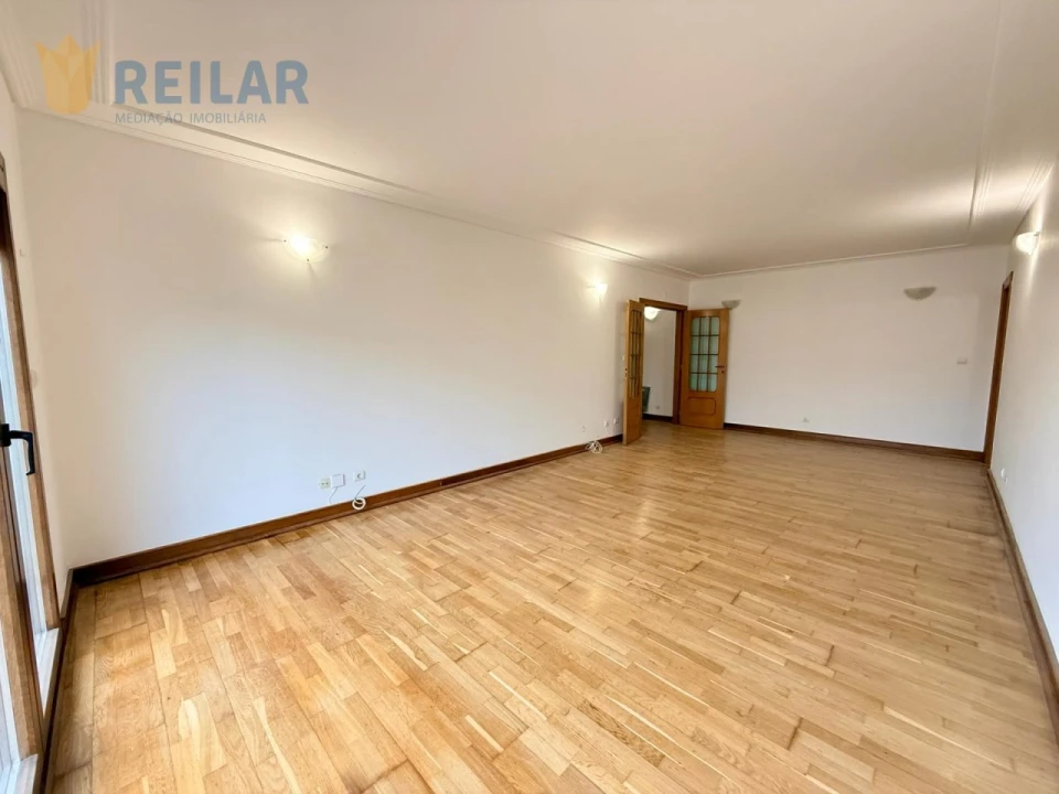 Apartamento T3 para Arrendamento em Alverca do Ribatejo e Sobralinho Foto 8