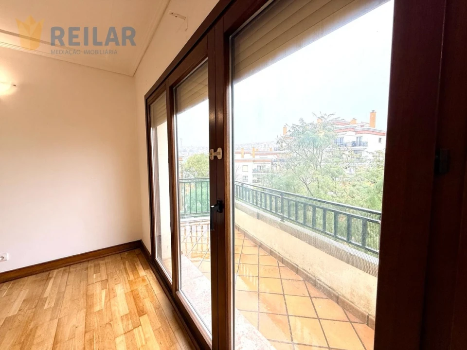 Apartamento T3 para Arrendamento em Alverca do Ribatejo e Sobralinho Foto 10