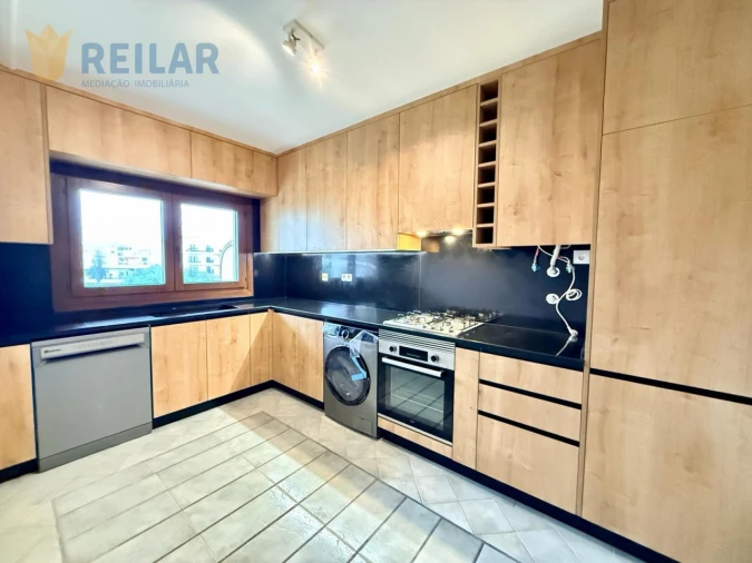 Apartamento T3 para Arrendamento em Alverca do Ribatejo e Sobralinho Foto 3