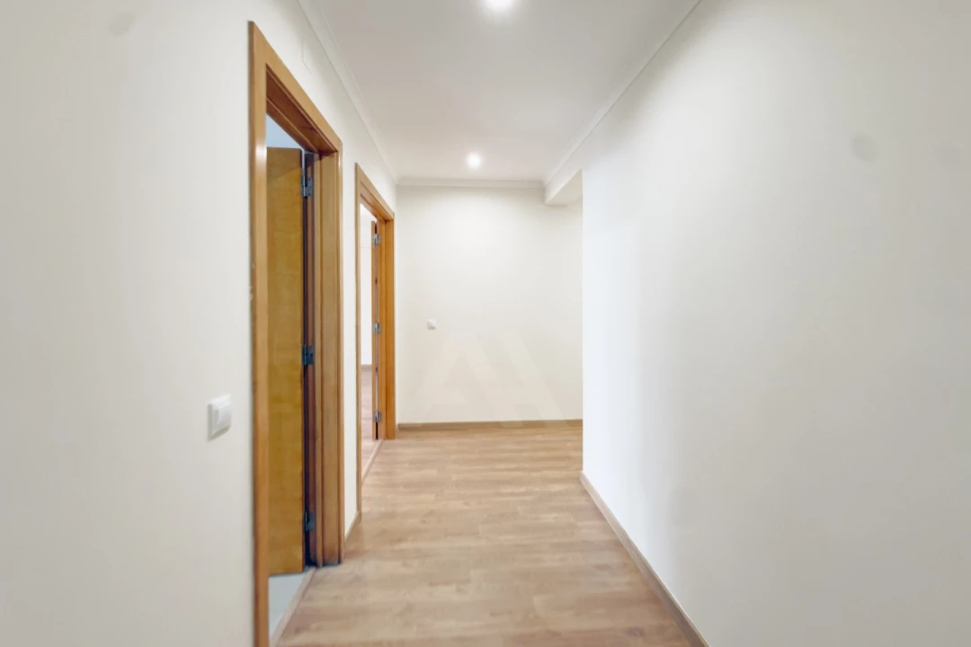 Apartamento T3 para Venda em Rio de Mouro Foto 6