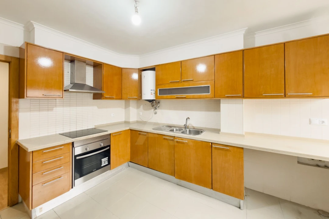 Apartamento T3 para Venda em Rio de Mouro Foto 7