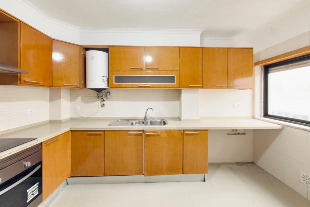 Apartamento T3 para Venda em Rio de Mouro Foto 8