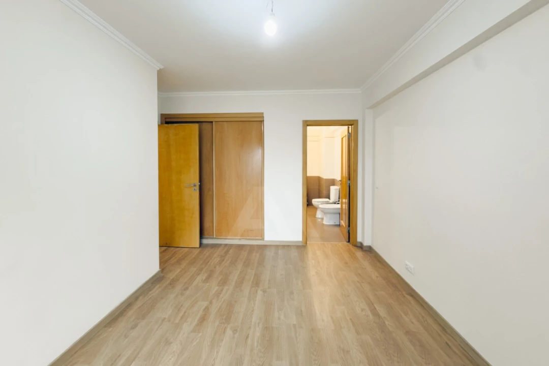 Apartamento T3 para Venda em Rio de Mouro Foto 19