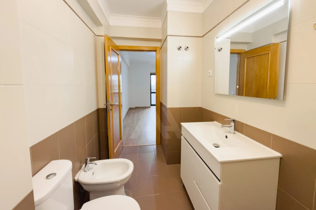 Apartamento T3 para Venda em Rio de Mouro Foto 22