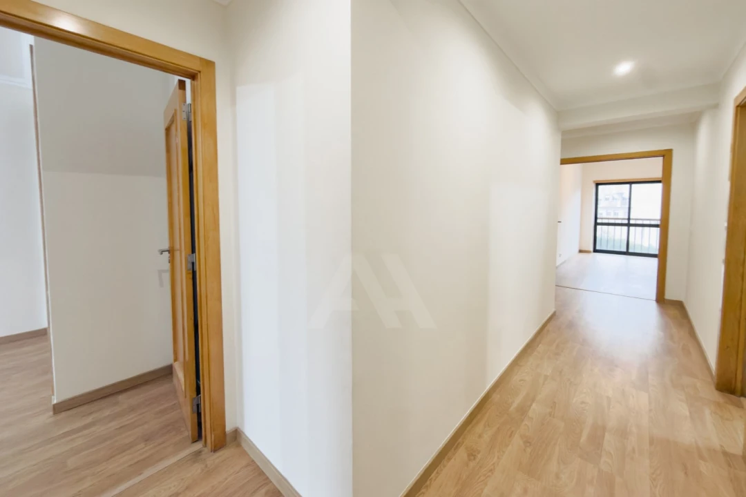 Apartamento T3 para Venda em Rio de Mouro Foto 24