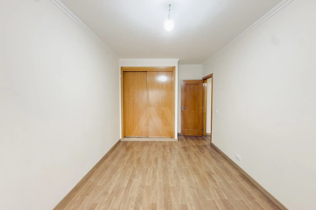 Apartamento T3 para Venda em Rio de Mouro Foto 26