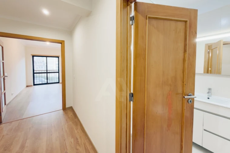 Apartamento T3 para Venda em Rio de Mouro Foto 13