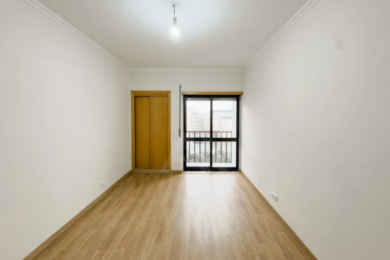 Apartamento T3 para Venda em Rio de Mouro Foto 25