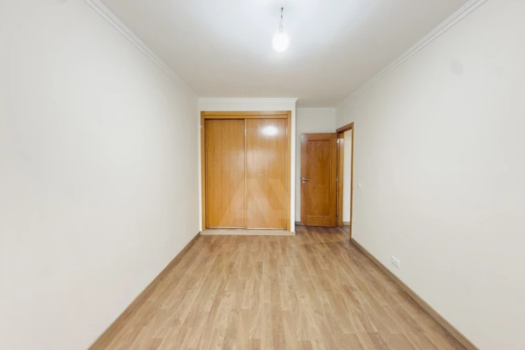 Apartamento T3 para Venda em Rio de Mouro Foto 26