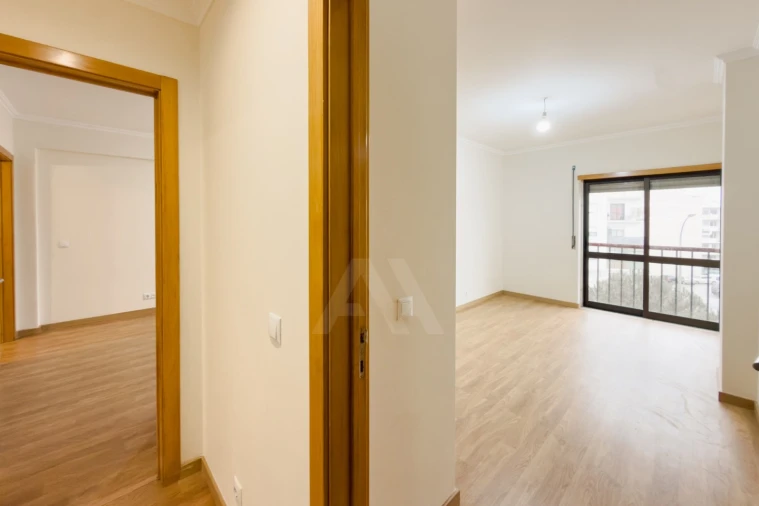 Apartamento T3 para Venda em Rio de Mouro Foto 27