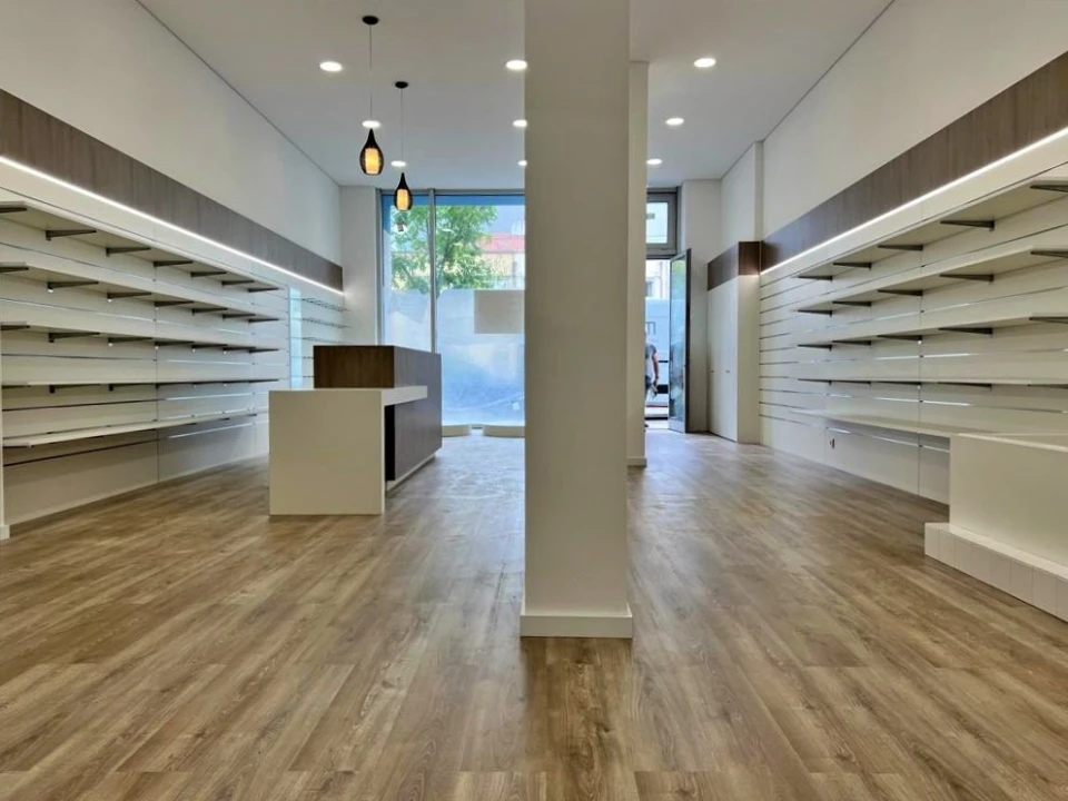 Loja para Venda em Matosinhos e Leça da Palmeira Foto 1