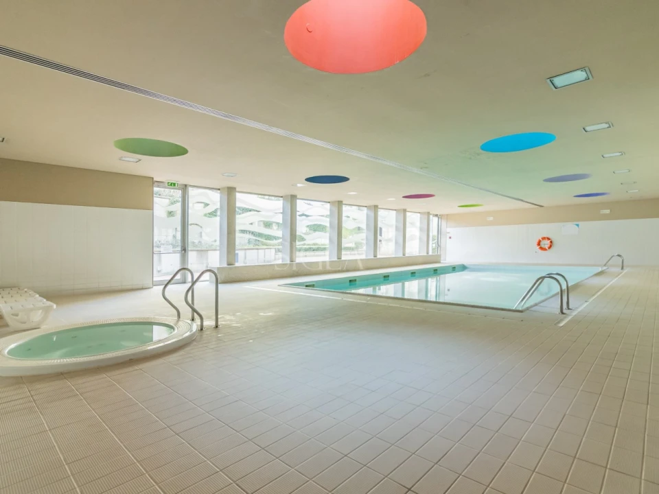 Apartamento T4 para Venda em Santa Marinha e São Pedro da Afurada Foto 3