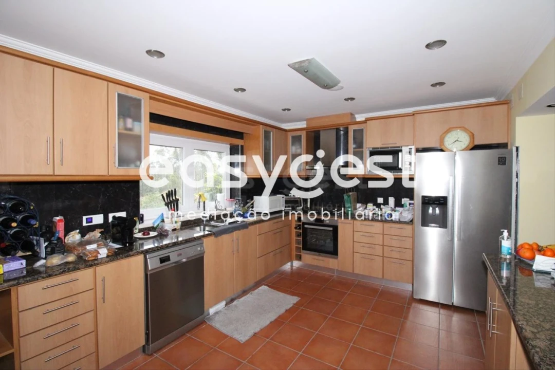 Moradia T4 para Venda em Tornada e Salir do Porto Foto 2