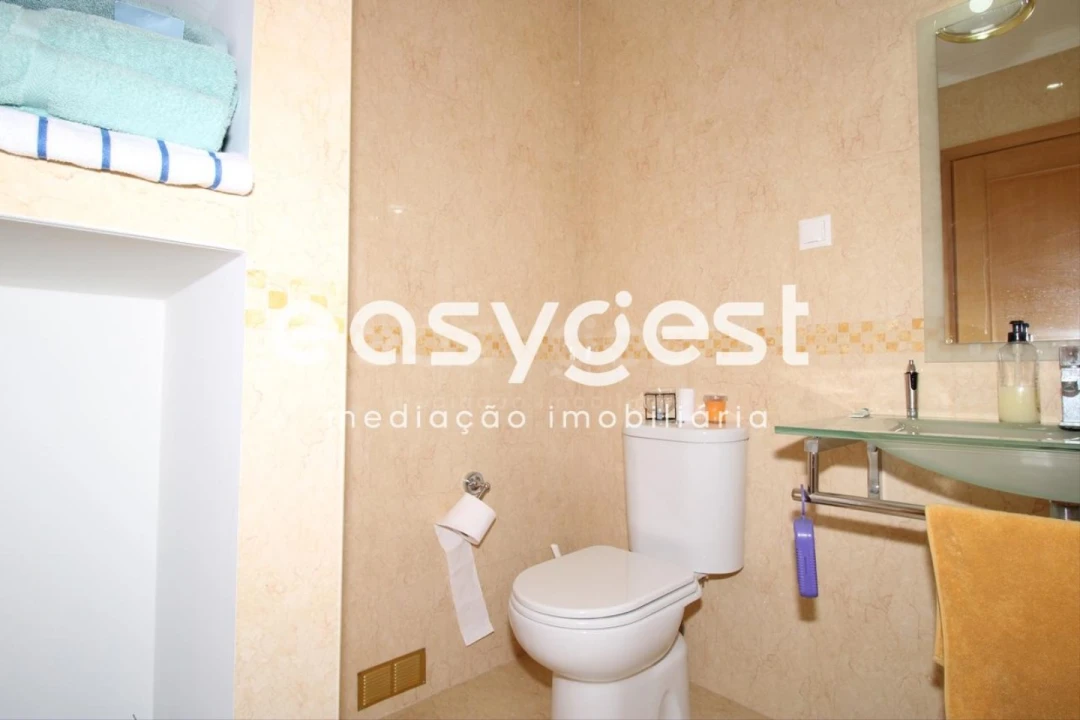 Moradia T4 para Venda em Tornada e Salir do Porto Foto 5