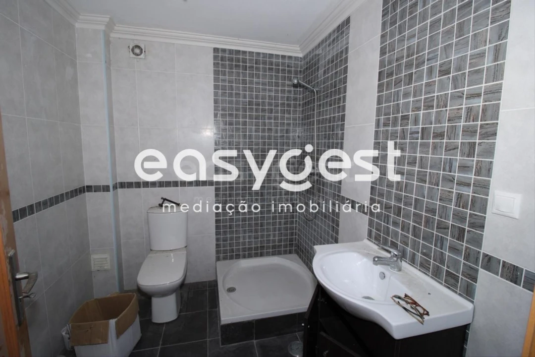 Moradia T4 para Venda em Tornada e Salir do Porto Foto 20