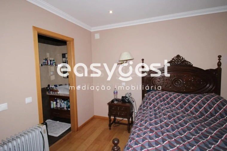 Moradia T4 para Venda em Tornada e Salir do Porto Foto 7