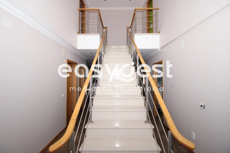 Moradia T4 para Venda em Tornada e Salir do Porto Foto 8