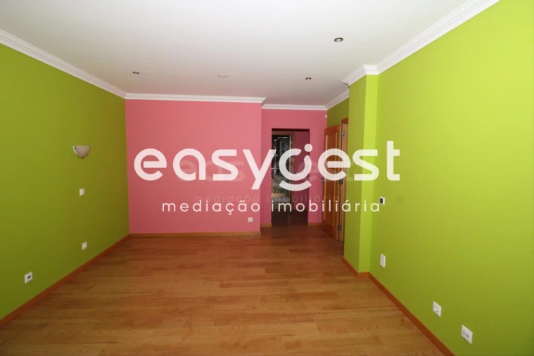 Moradia T4 para Venda em Tornada e Salir do Porto Foto 12