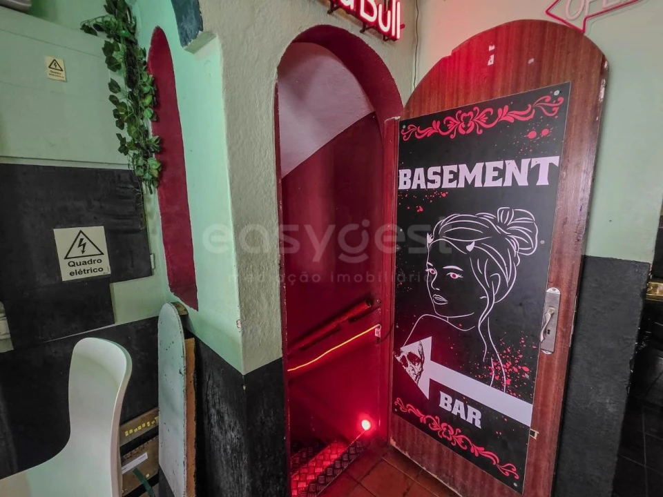 Negócio para Venda em Lagos (São Sebastião e Santa Maria) Foto 9