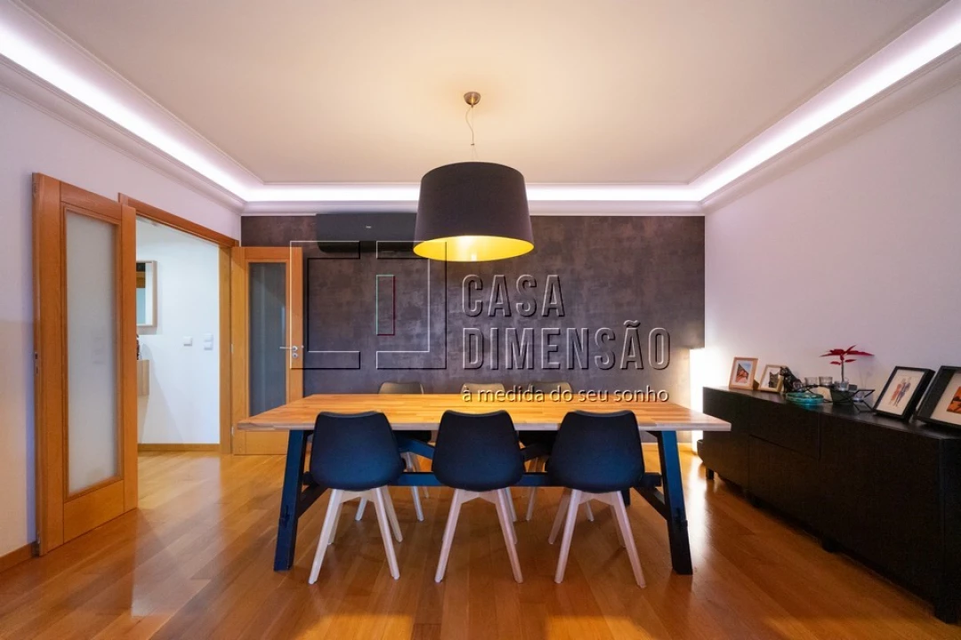 Apartamento T2 para Venda em Carnaxide e Queijas Foto 13