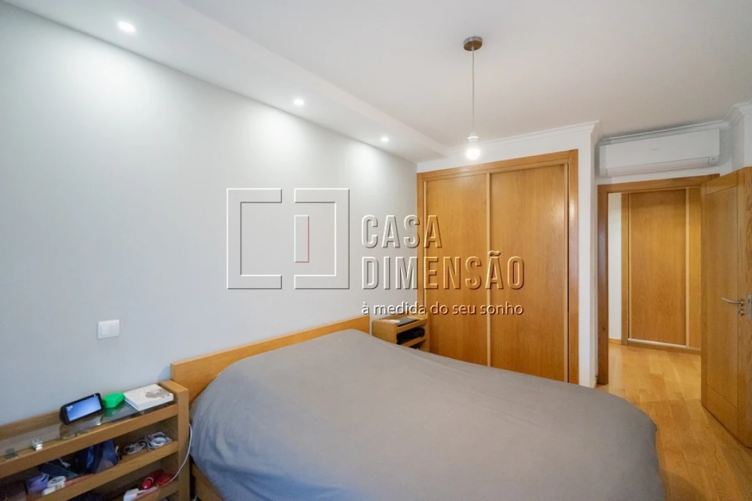 Apartamento T2 para Venda em Carnaxide e Queijas Foto 34