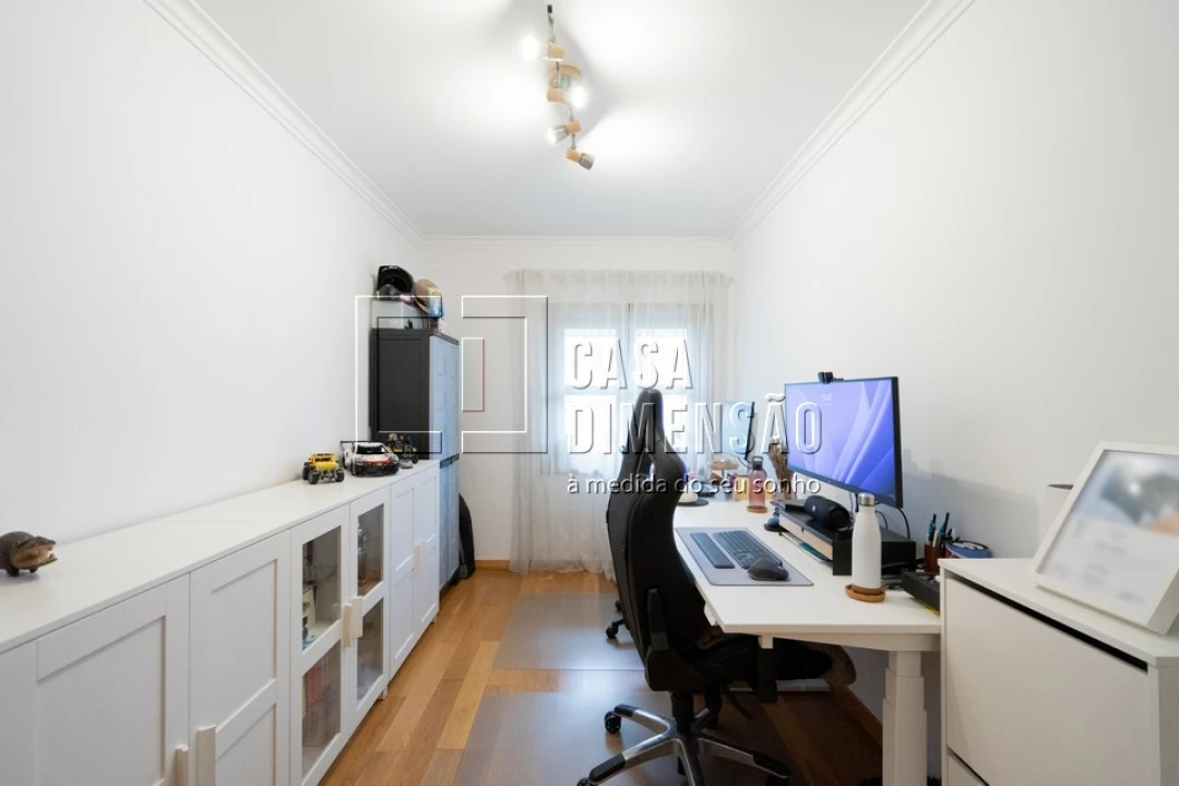 Apartamento T2 para Venda em Carnaxide e Queijas Foto 38