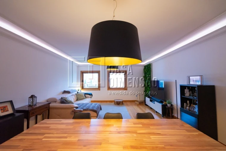 Apartamento T2 para Venda em Carnaxide e Queijas Foto 8