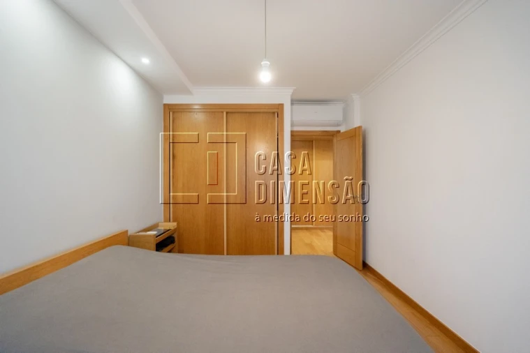 Apartamento T2 para Venda em Carnaxide e Queijas Foto 35