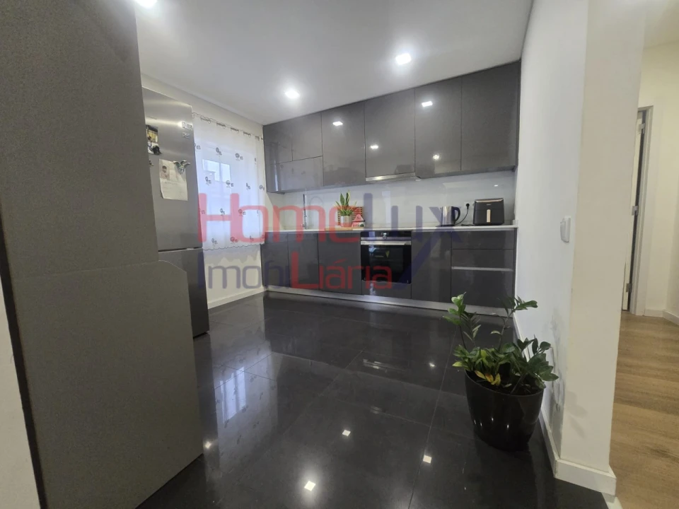 Moradia T3 para Venda em Campo e Sobrado Foto 4