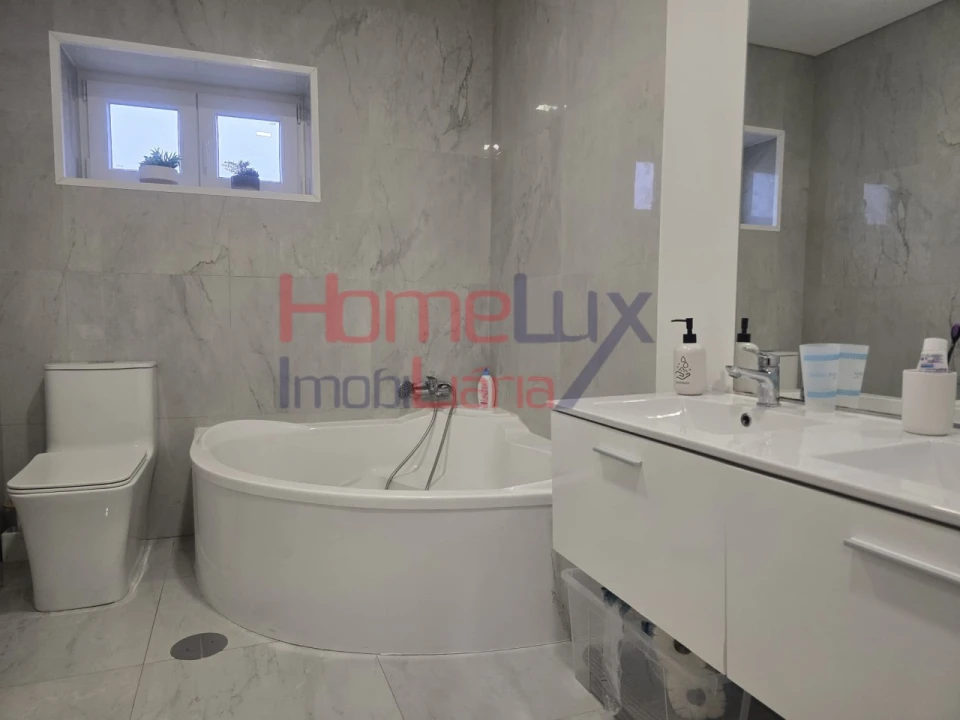 Moradia T3 para Venda em Campo e Sobrado Foto 27