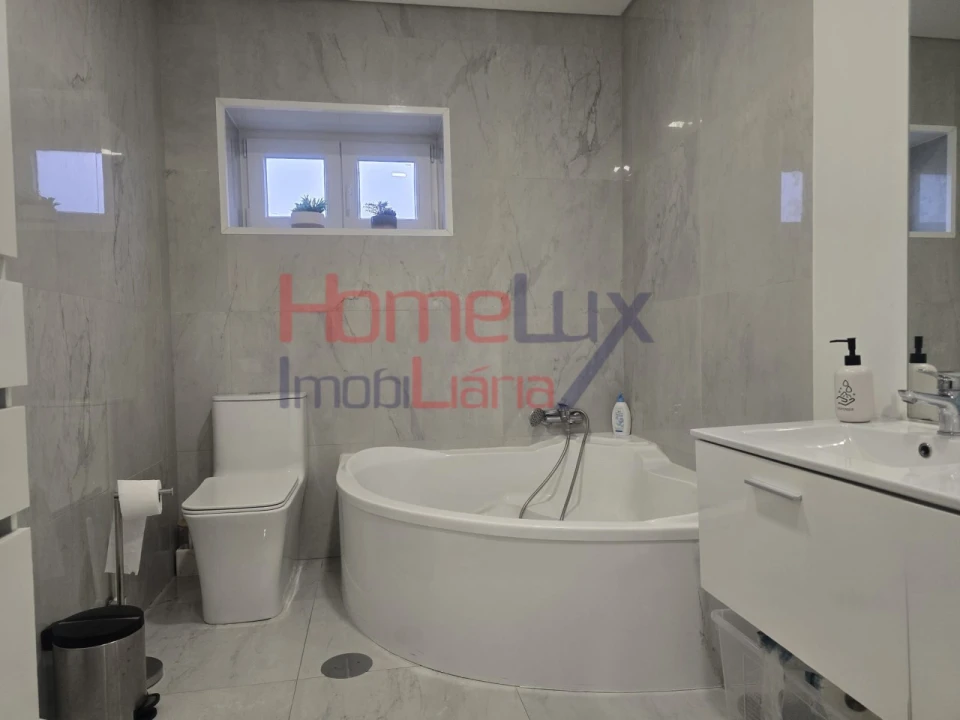 Moradia T3 para Venda em Campo e Sobrado Foto 28