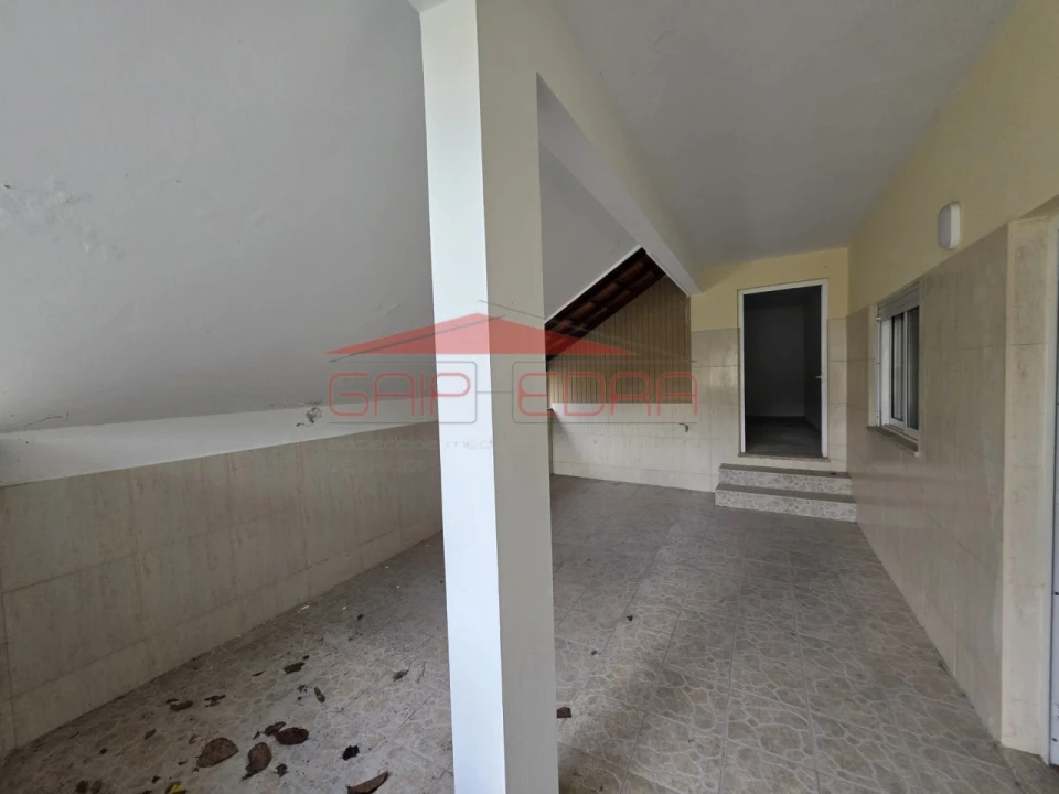 Moradia T3 para Venda em Abragão Foto 19