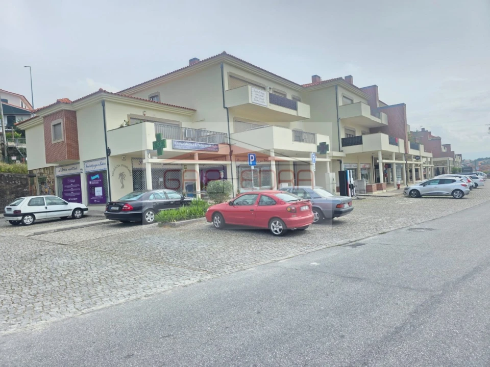Moradia T3 para Venda em Abragão Foto 24