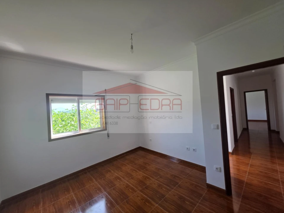 Moradia T3 para Venda em Abragão Foto 13