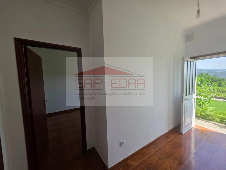 Moradia T3 para Venda em Abragão Foto 16