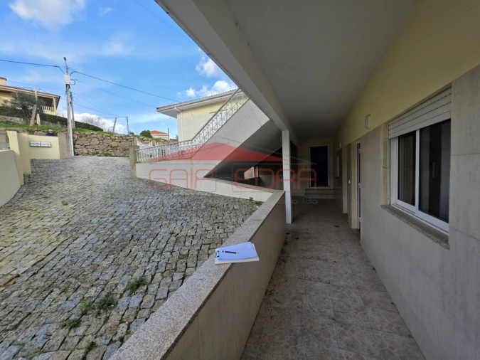 Moradia T3 para Venda em Abragão Foto 3