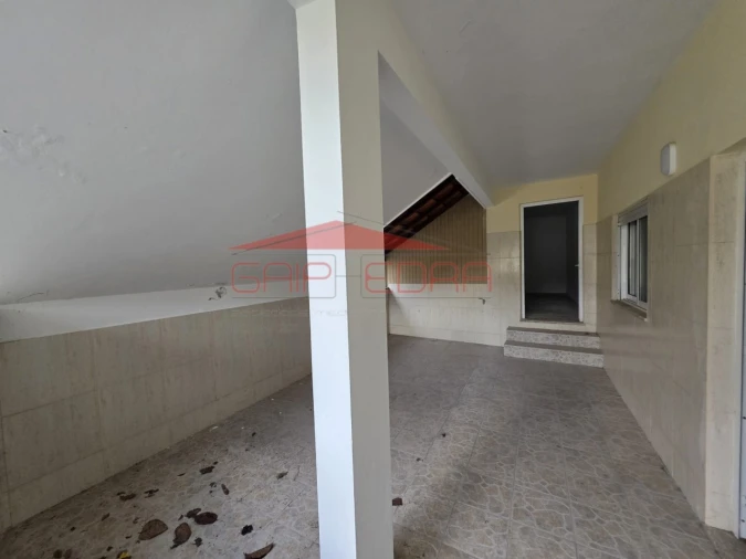 Moradia T3 para Venda em Abragão Foto 19